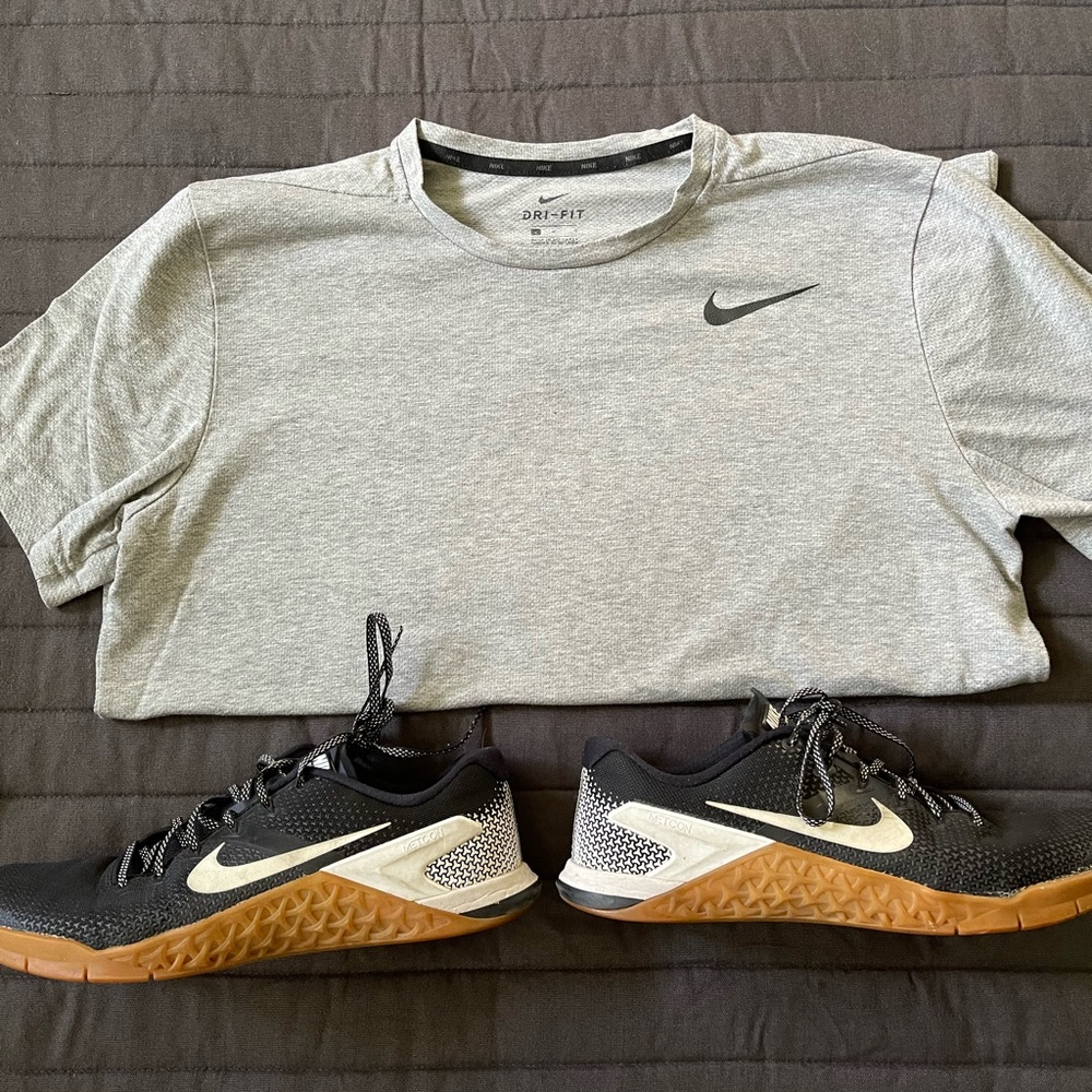 Men’s Nike Workout Tee - L